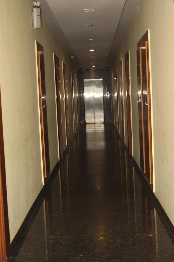 Hotel Stay By The Way マイソール エクステリア 写真